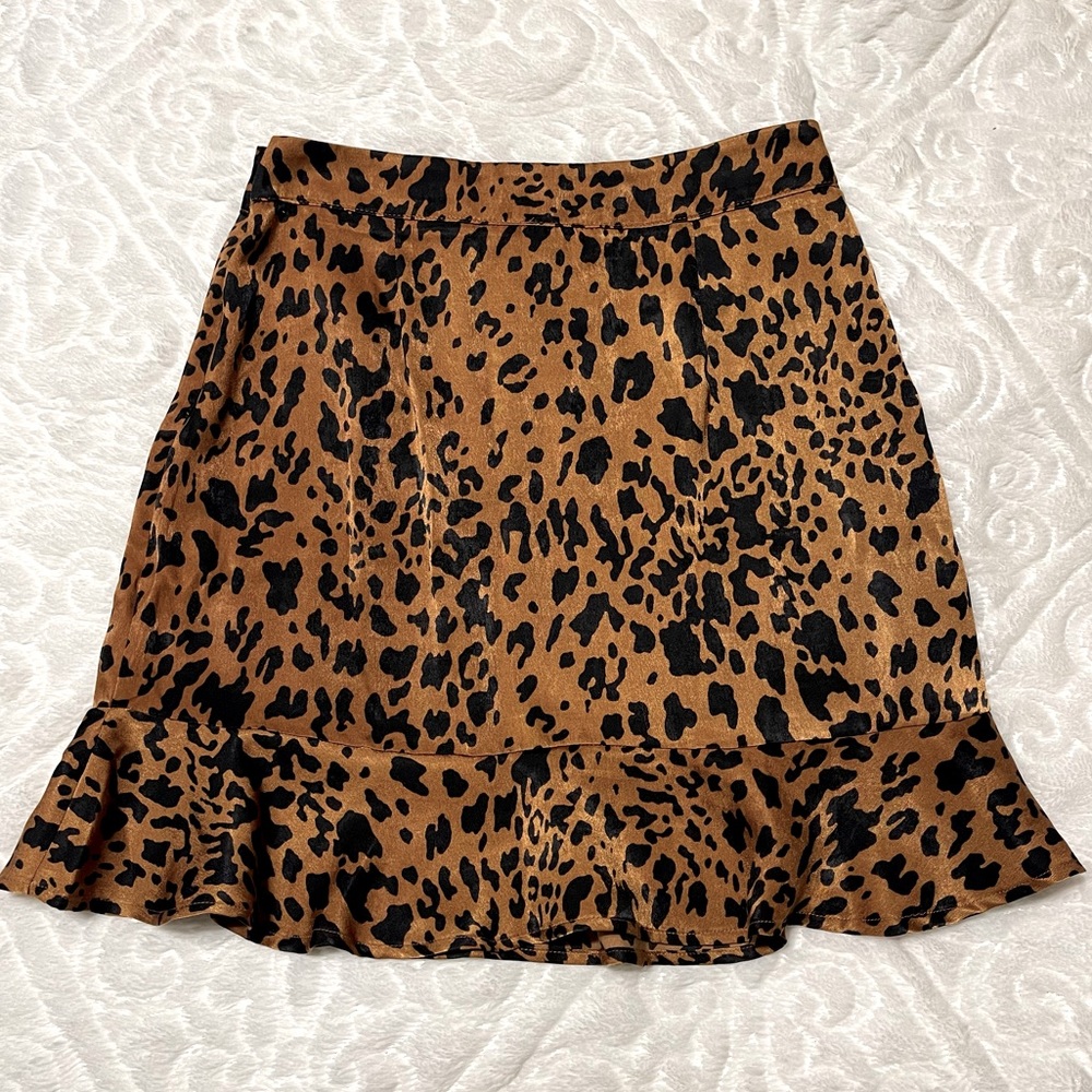 Cheetah print skirt size M